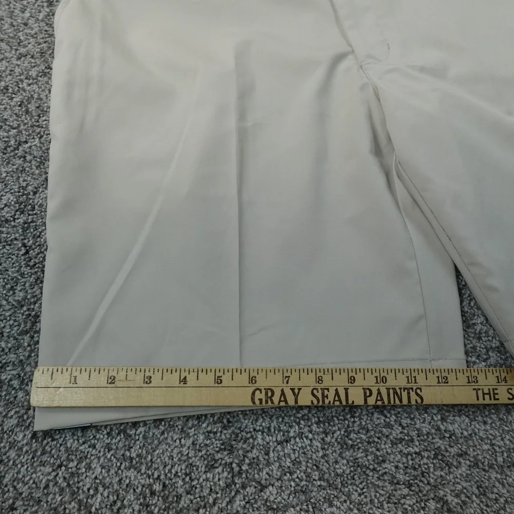 NEW Roundtree Yorke Shorts Mens 38 Beige Chino Flat Front Performance Stretch
